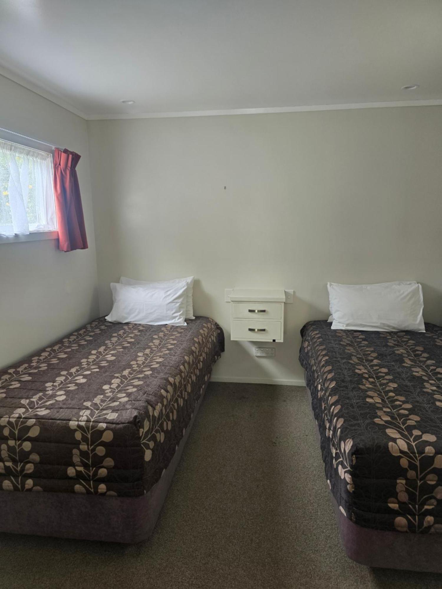 Sunnydays Motel Gisborne Eksteriør bilde